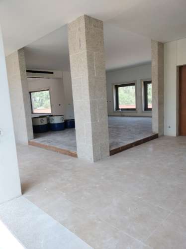 MORADIA ISOLADA

-5 Quartos, 582 m2 
-Marco, Marco de Canaveses
- O imóvel está a ser vendido no estado atual.
