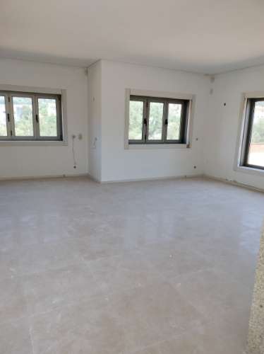 MORADIA ISOLADA

-5 Quartos, 582 m2 
-Marco, Marco de Canaveses
- O imóvel está a ser vendido no estado atual.
