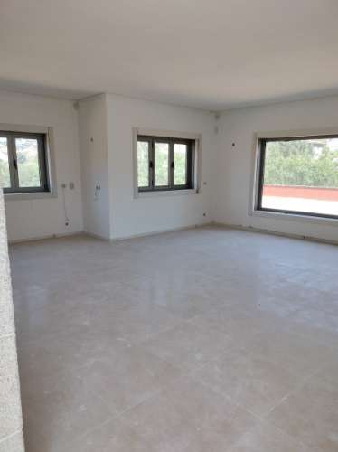 MORADIA ISOLADA

-5 Quartos, 582 m2 
-Marco, Marco de Canaveses
- O imóvel está a ser vendido no estado atual.
