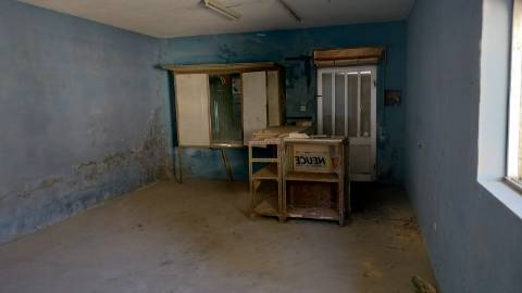 Moradia + armazém ( 2 artigos) para recuperar.
Salgueiros Canidelo, V N Gaia