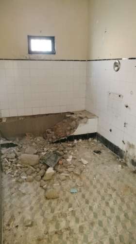 Moradia + armazém ( 2 artigos) para recuperar.
Salgueiros Canidelo, V N Gaia