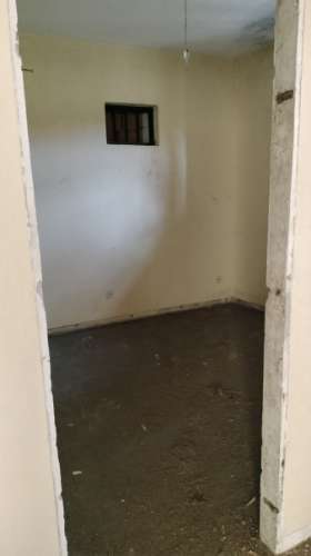 Moradia + armazém ( 2 artigos) para recuperar.
Salgueiros Canidelo, V N Gaia