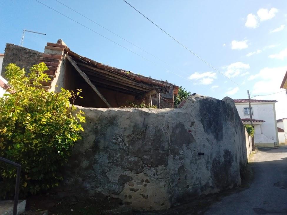 Ruína para reconstrução com vista única para a Lagoa de Óbidos
