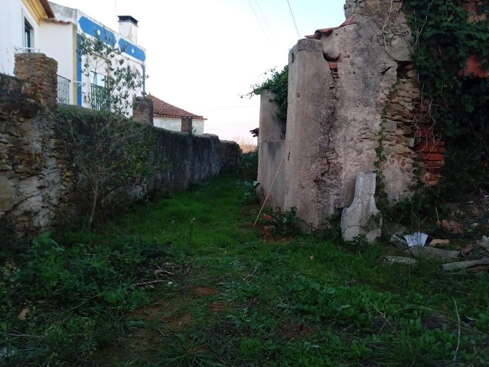 Ruína para reconstrução com vista única para a Lagoa de Óbidos