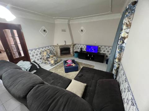 Moradia T4 Casalinhos de Alfaiata, Silveira