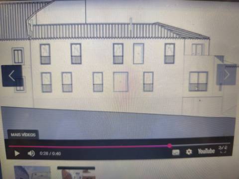 Moradia dois pisos para restauro