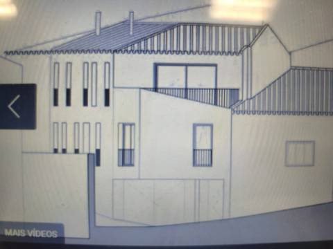 Moradia dois pisos para restauro