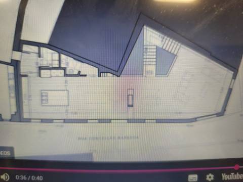 Moradia dois pisos para restauro