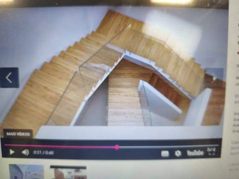 Moradia dois pisos para restauro