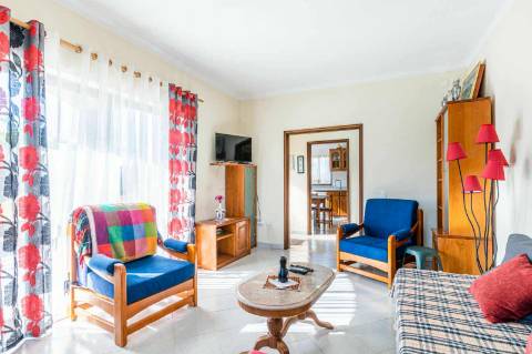 Fantástica Moradia T6 com Piscina e Vista de Serra - Ruivães, Gerês
