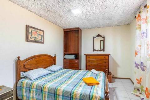 Fantástica Moradia T6 com Piscina e Vista de Serra - Ruivães, Gerês
