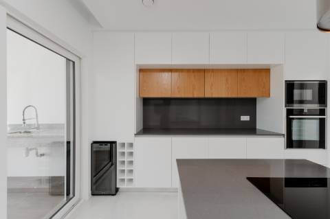 Moradia T4 com garagem e piscina zona Lourinhã