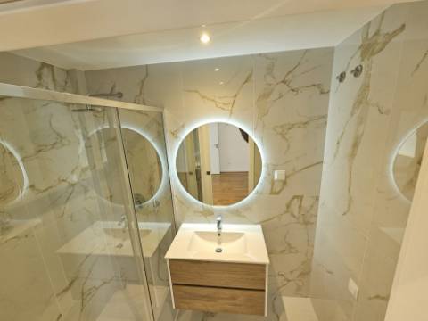 Moradia T4 com garagem e piscina zona Lourinhã