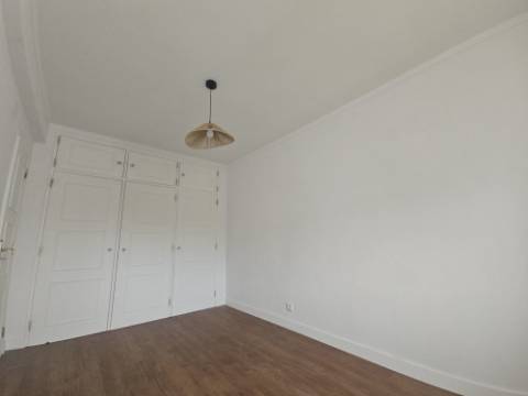 Apartamento T2 renovado, Vale Vite Lourinhã