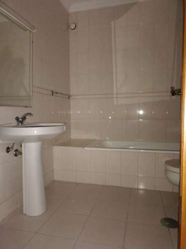 T1 com Garagem e Cozinha em Remodelação - Canidelo, Vila Nova de Gaia