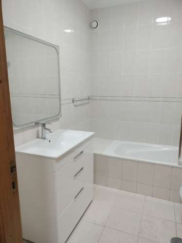 T1 com Garagem e Cozinha em Remodelação - Canidelo, Vila Nova de Gaia