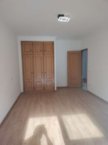 T1 com Garagem e Cozinha em Remodelação - Canidelo, Vila Nova de Gaia