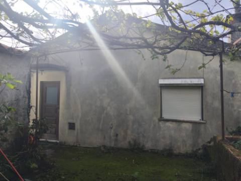 Moradia antiga com grande potencial em Conhais, Góis