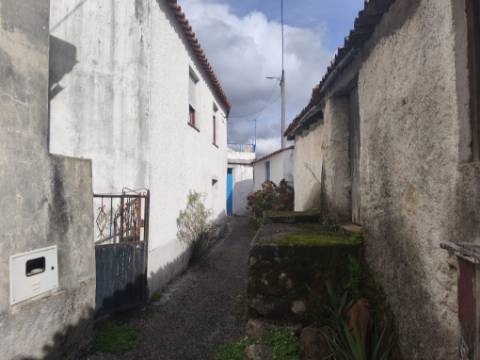 Moradia antiga com grande potencial em Conhais, Góis