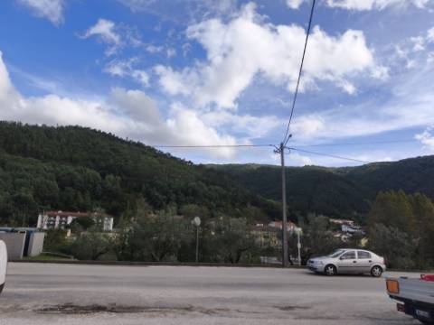 Moradia antiga com grande potencial em Conhais, Góis