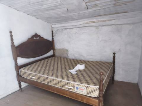 Casa Antiga T3 - Aguiar da Beira