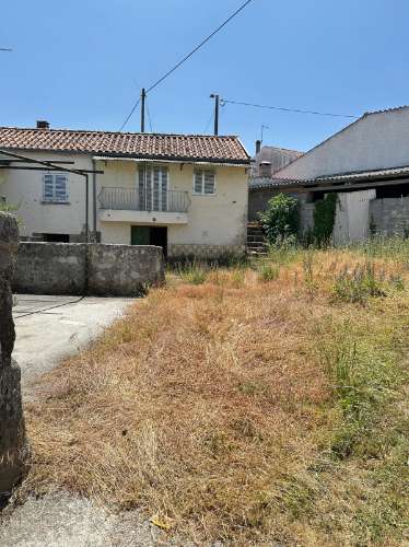 Casa Antiga T3 - Aguiar da Beira