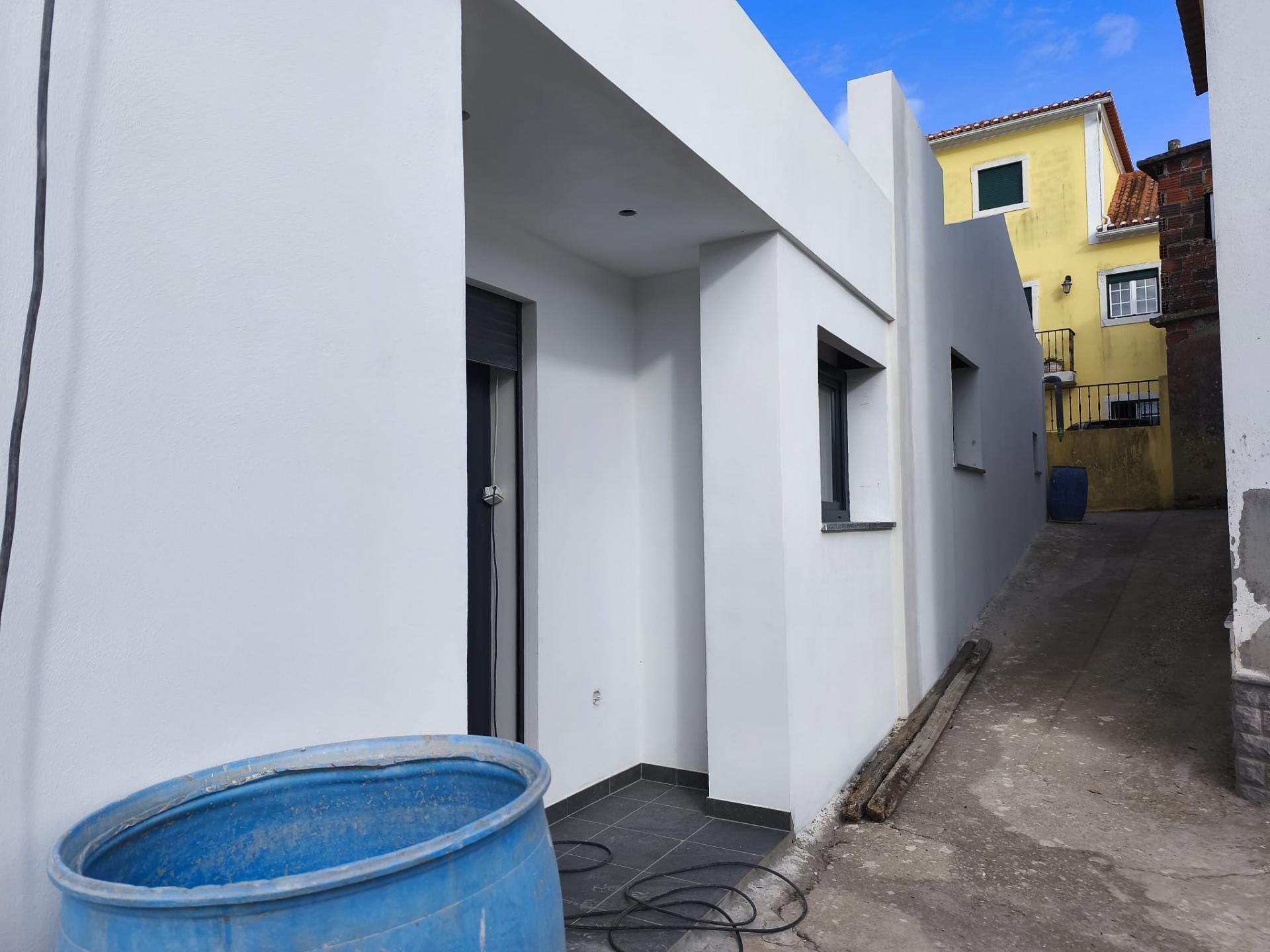 Moradia T2 em fase de acabamentos