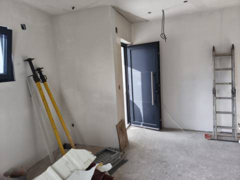 Moradia T2 em fase de acabamentos