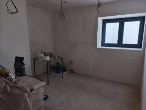 Moradia T2 em fase de acabamentos