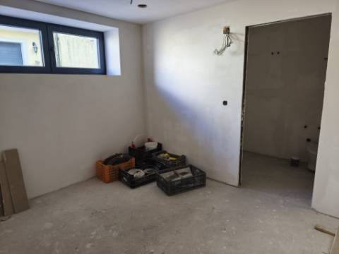 Moradia T2 em fase de acabamentos