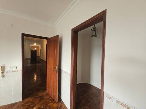 Moradia T3 com espaço exterior Lourinhã