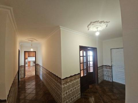 Moradia T3 com espaço exterior Lourinhã