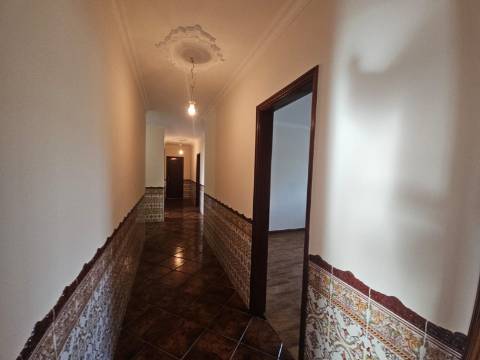 Moradia T3 com espaço exterior Lourinhã