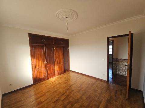 Moradia T3 com espaço exterior Lourinhã