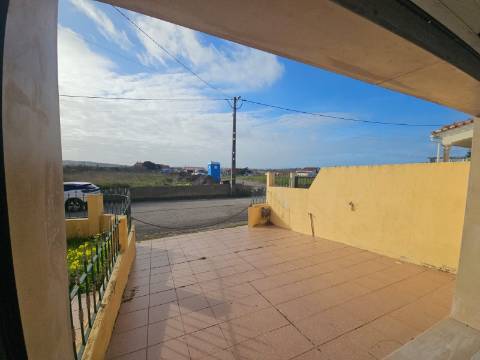 Moradia T3 com espaço exterior Lourinhã