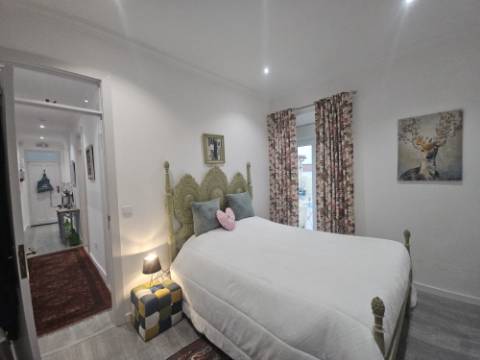 Apartamento T3 remodelado Centro Cadaval