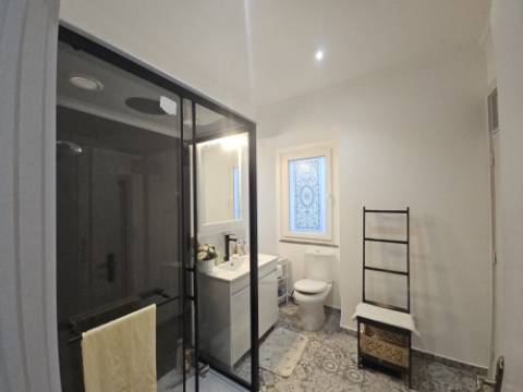 Apartamento T3 remodelado Centro Cadaval