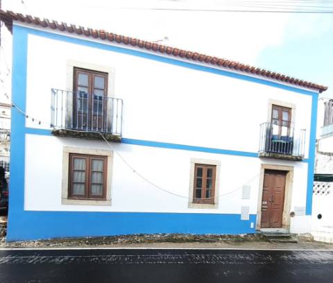 Moradia T2 de Dois Pisos Próxima do Bombarral