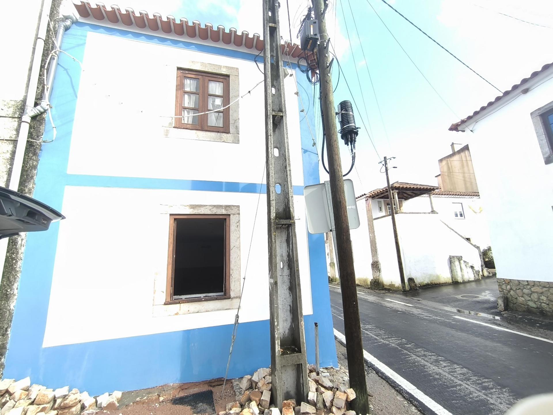 Moradia T2 de Dois Pisos Próxima do Bombarral