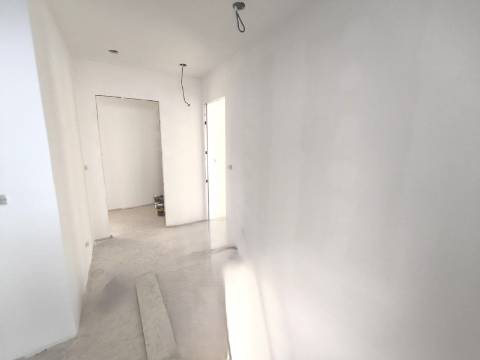 Moradia T2 de Dois Pisos Próxima do Bombarral