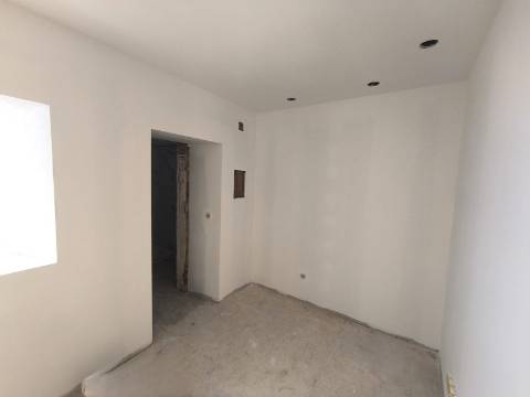 Moradia T2 de Dois Pisos Próxima do Bombarral