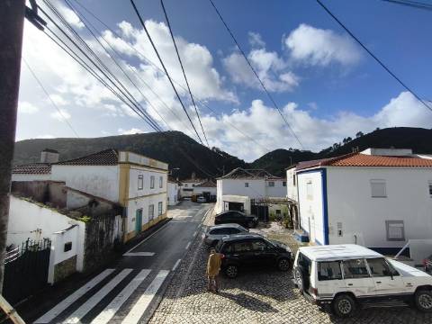 Moradia T2 Moderna e Luminosa - próximo do Bombarral