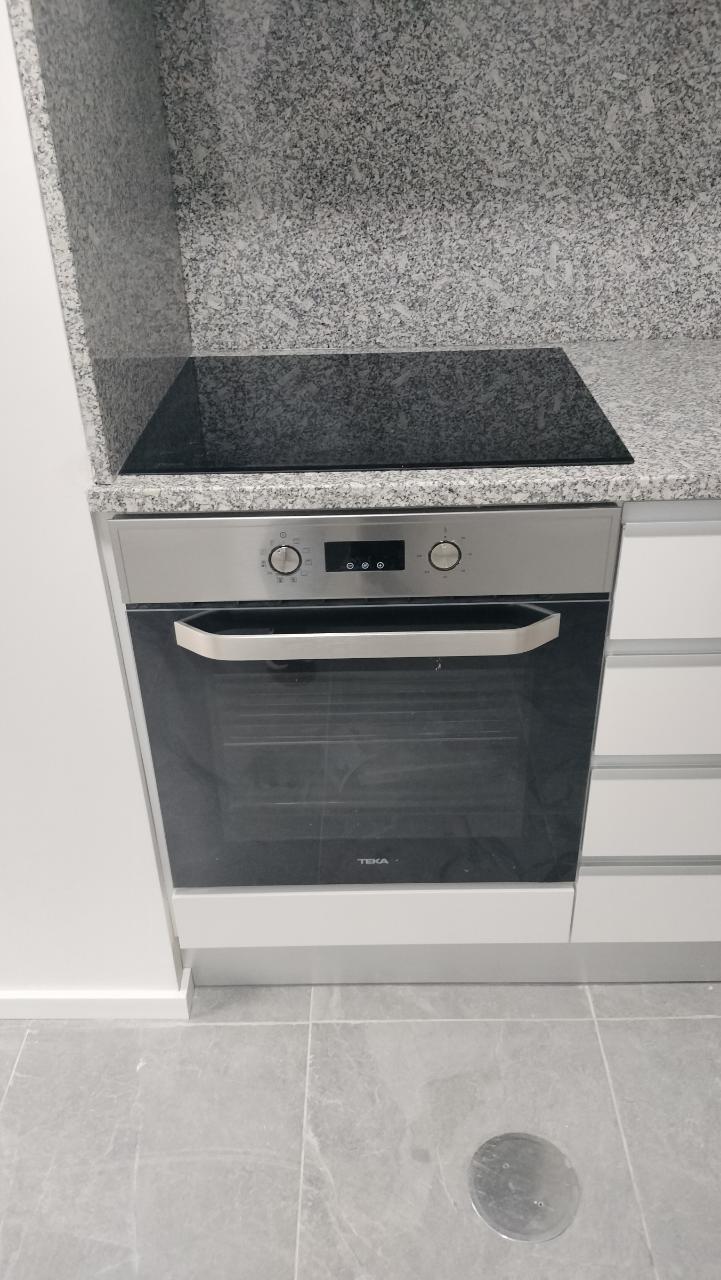 Apartamento T2 Renovado- Coimbrões