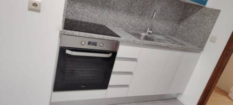 Apartamento T2 Renovado- Coimbrões