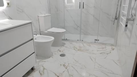 Apartamento T2 Renovado- Coimbrões