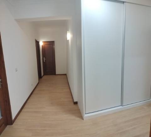 Apartamento T2 Renovado- Coimbrões