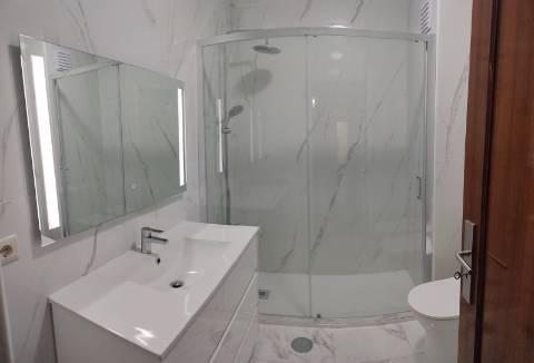 Apartamento T2 Renovado- Coimbrões