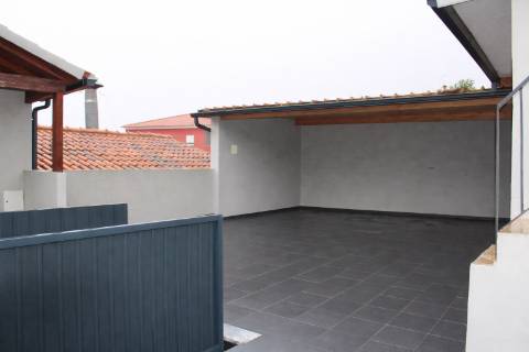 Imóvel com Restaurante e Habitação nos Casais da Ponte, Coto