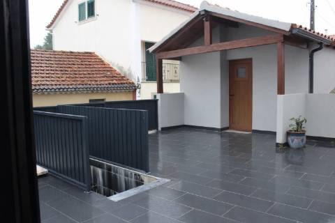 Imóvel com Restaurante e Habitação nos Casais da Ponte, Coto