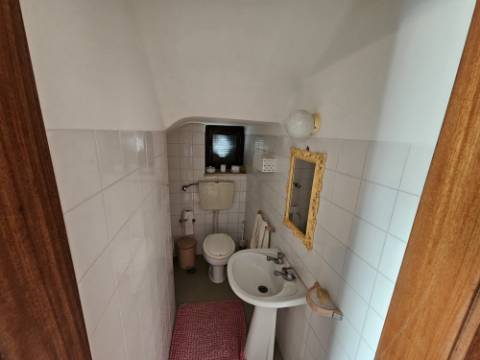 Moradia T2+1 com garagem e quintal Torres Vedras